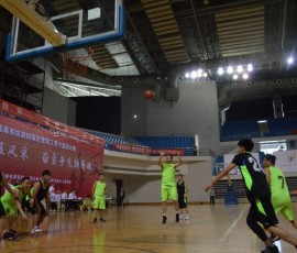 安徽戒毒系统民警篮球场上现英姿 安徽戒毒系统民警篮球场上现英姿