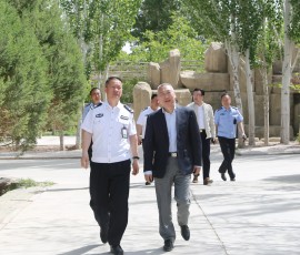 上海市司法局党委委员、戒毒管理局党委书记戴卫东一行3人到喀什教育矫治局(戒毒所)检查指导工作 上海市司法局党委委员、戒毒管理局党委书记戴卫东一行3人到喀什教育矫治局(戒毒所)检查指导工作