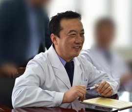 为“艾”守候 ――记山东省戒毒系统疾病预防控制中心主任王元福 为“艾”守候 ――记山东省戒毒系统疾病预防控制中心主任王元福