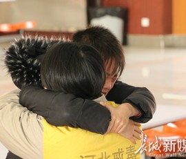 面对面”探访让爱流淌 面对面”探访让爱流淌