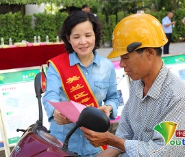 符良玲:用爱点亮“回归路” 做戒毒人员“娘家人” 符良玲:用爱点亮“回归路” 做戒毒人员“娘家人”