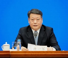 唐一军:推动习近平法治思想深入人心 推动宪法精神家喻户晓 唐一军:推动习近平法治思想深入人心 推动宪法精神家喻户晓