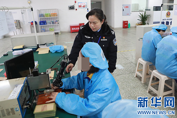 教导员“兰妈妈”：动力来自最平凡的感动